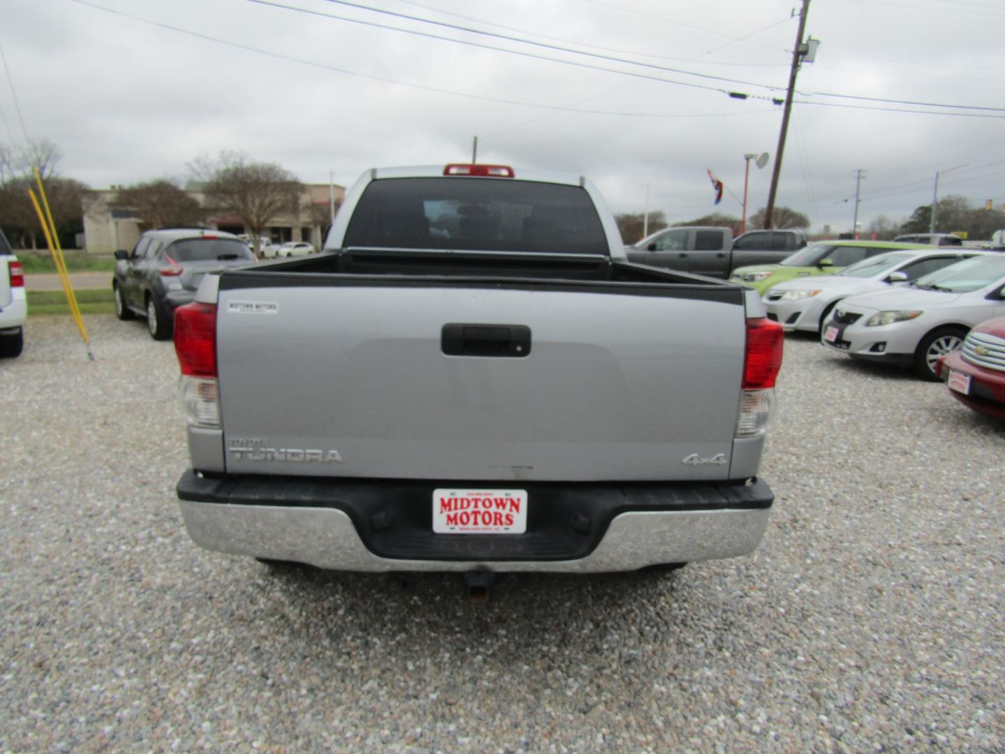 2013 Silver Toyota Tundra Tundra-Grade Double Cab 4.6L 4WD (5TFUM5F16DX) with an 4.6L V8 DOHC 32V engine, Automatic transmission, located at 15016 S Hwy 231, Midland City, AL, 36350, (334) 983-3001, 31.306210, -85.495277 - Photo#6